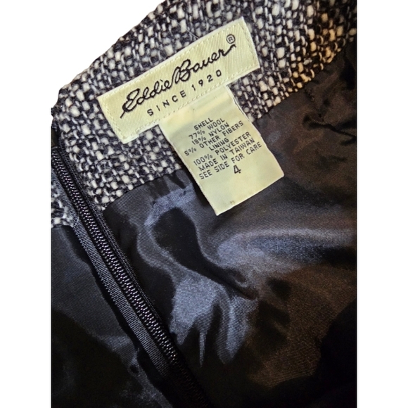 Eddie Bauer wool blend skirt. Size 4 - Picture 2 of 4